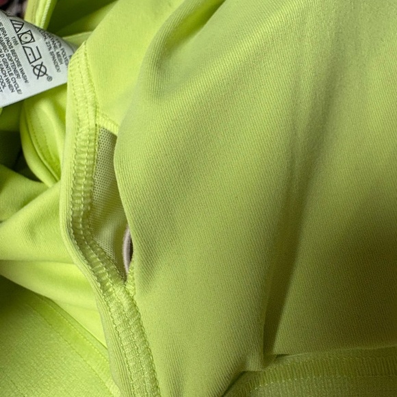 Old Navy Women’s PowerSoft Cropped Shelf-Bra Sports Bra Tank Top Size 4X (Plus) - Picture 7 of 15